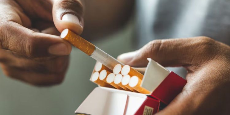 La guerra de precios entre las marcas más baratas de cigarrillos perjudica la salud de la población