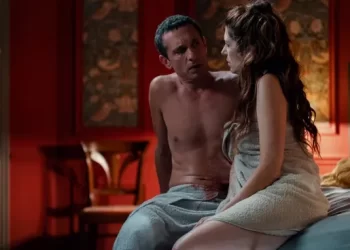 Netflix: la desconocida película española de 71 minutos sobre dos personas que no pueden despegarse y deben lidiar con sus miedos