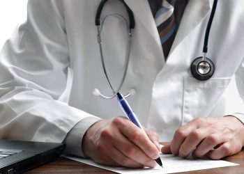 Otra polémica por el plus médico: en Santa Fe, el gobierno fomentó su denuncia y los gremios salieron al cruce