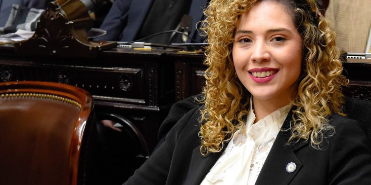 Se fue antes de que la echen: la diputada Arrieta dejó la bancada de LLA y conformó un «monobloque»