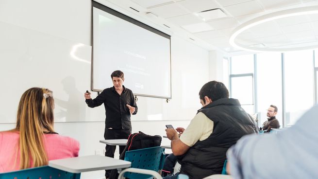 Un unicornio argentino ofrece becas para capacitarse en Inteligencia Artificial