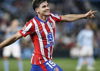 Araña que pica y salva: Álvarez le dio una agónica victoria al Atlético de Madrid