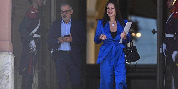 Cardiólogo, ministro entre las sombras y cercano a Santiago Caputo: quién es el nuevo titular de Salud