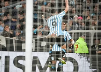 Copa Sudamericana: Racing fue una máquina, borró a Paranaense y se metió en semis