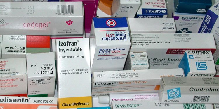 Denuncian que elevar un 10% la importación de medicamentos incrementaría el déficit comercial en U$S 7300 millones