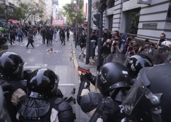El Gobierno respaldó a Bullrich tras el ataque a la nena en la represión a la protesta por la reforma jubilatoria