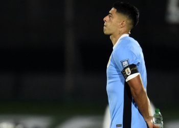 En el último partido de Suárez, Uruguay empató y Argentina tiene más ventaja