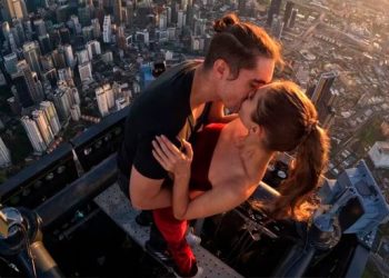 Estreno de Netflix: la película que combina romance y vértigo con un final que desató críticas