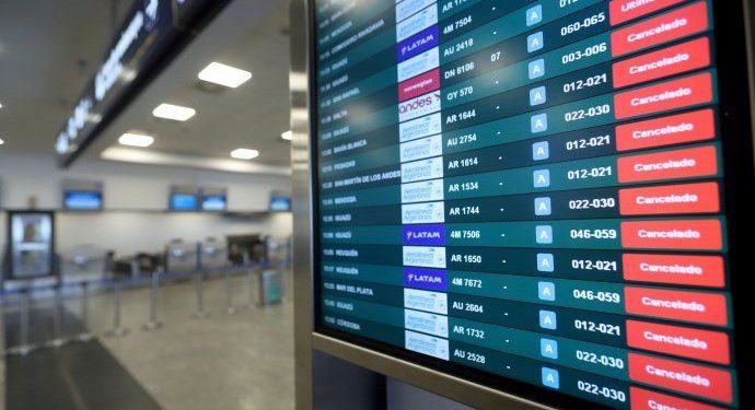 Federico Sturzenegger criticó la huelga de pilotos: “Paran porque no les dieron los asientos en business”