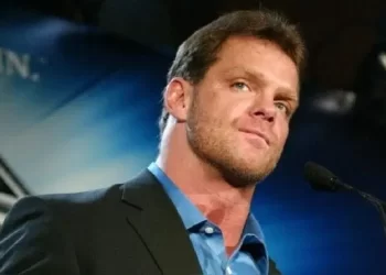 Fue una de las máximas figuras en la lucha libre pero un fin de semana trágico y un mensaje en Wikipedia cambió todo por completo