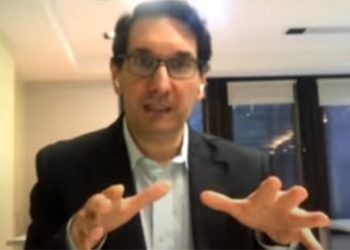 Gustavo Pons: «Es imposible no pensar en la Noche de los Bastones Largos, el ingreso violento de la policía»