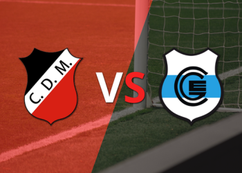 Inicia el partido en el estadio Dep. Montecaseros