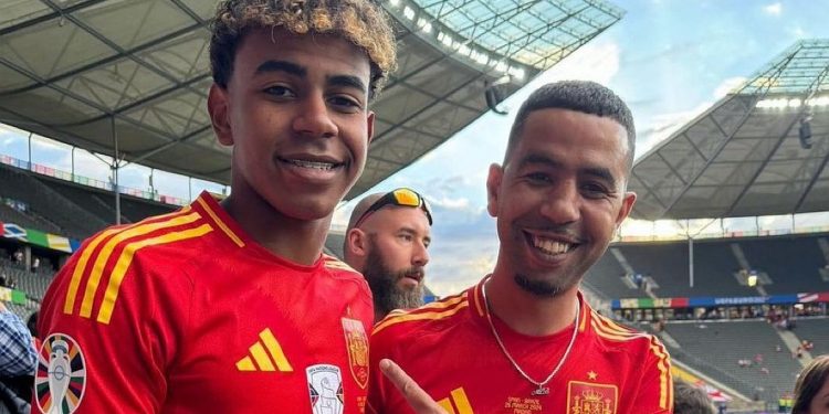 La descabellada comparación del padre de Lamine Yamal: “Hijo, me recuerdas a Maradona”