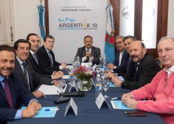 Los gobernadores peronistas buscan plantarse ante Milei y juegan en el futuro del PJ