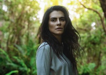 Netflix: la película brasileña de menos de 90 minutos sobre dos hermanas, una sesión de hipnosis y la reaparición de viejos temores