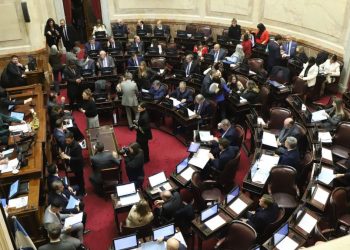 Senado: la oposición logró que se debata el DNU de fondos reservados para la SIDE