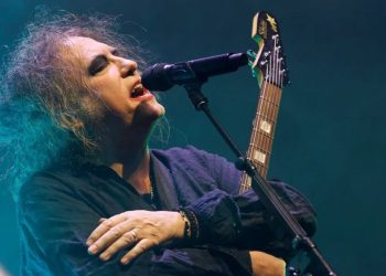The Cure presentó “Alone”, primer single de su próximo disco “Songs Of A Lost World”
