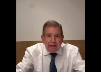 Venezuela: candidato opositor denunció haber firmado “bajo coacción” un documento que reconoce la victoria de Nicolás Maduro