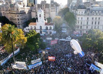 Multitudinaria marcha universitaria, algunas apostillas de la movilización