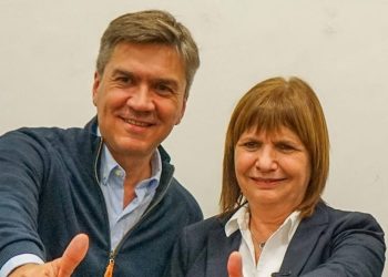 Zdero haciendo turismo politiquero en Europa gastando de “la nuestra” como si fuera de ellos