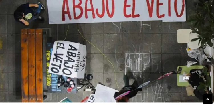 Más de 20 facultades y universidades tomadas o con vigilias en rechazo al veto de Javier Milei