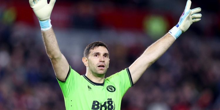 Aston Villa pelea todos los frentes y lidera en la Champions League