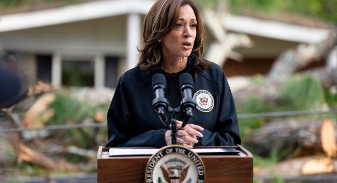 Con 100 años recién cumplidos, el expresidente Jimmy Carter votó a Kamala Harris