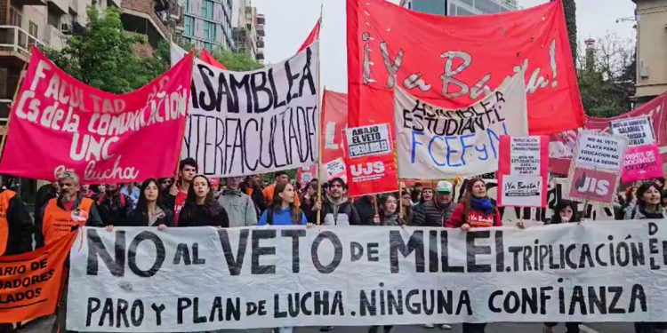 Córdoba: agrupaciones gremiales, docentes y estudiantes movilizaron en apoyo al financiamiento universitario y evalúan cómo sigue el plan de lucha