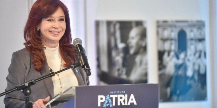 Cristina Kirchner, contra el Gobierno: “Preparan una demolición social planificada, sin piedad y con mucha crueldad”