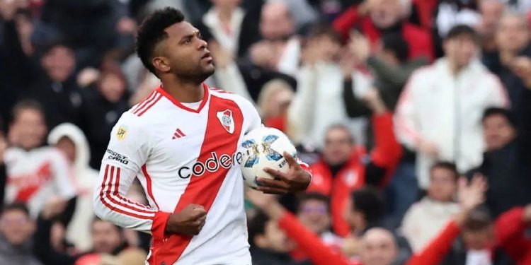 Denuncia contra Borja: el goleador demandará al colegio