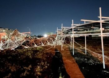 EEUU: cuatro personas murieron tras un impresionante choque de un helicóptero con una torre de radio