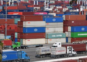 EEUU: portuarios alcanzaron acuerdo, levantaron huelga y se aleja el temor del desabastecimiento