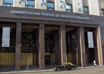El Gobierno anunció la disolución de la AFIP para crear una Agencia de Recaudación y Control Aduanero