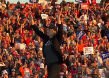 Elon Musk ofrece dinero a cambio de apoyar al candidato republicano, Donald Trump