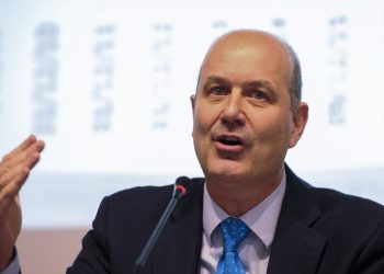 Federico Sturzenegger reveló su dirección de mail y pidió sugerencias para nuevas desregulaciones