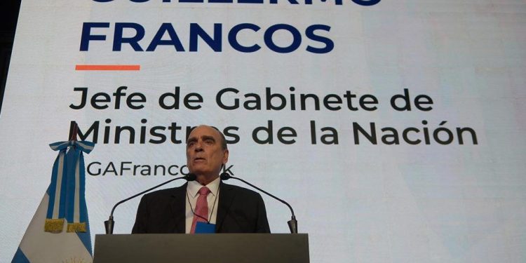 Francos recibe a la CGT en busca de bajar la tensión tras la reforma laboral
