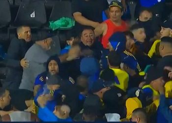 Graves incidentes entre barras de Boca y Gimnasia: Riquelme entró a la tribuna para frenar la pelea