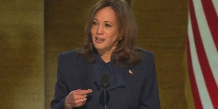 Kamala Harris afirmó que no discutirá la paz en Ucrania con Putin sin Zelenski