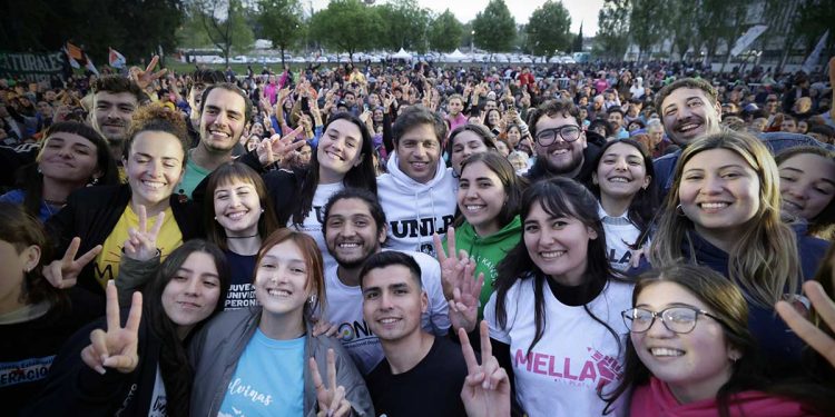 Kicillof encabeza el acto del 17 de octubre en Berisso