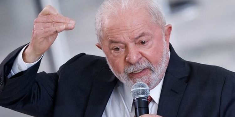 Lula da Silva no podrá viajar a la cumbre de los BRICS tras sufrir un accidente doméstico