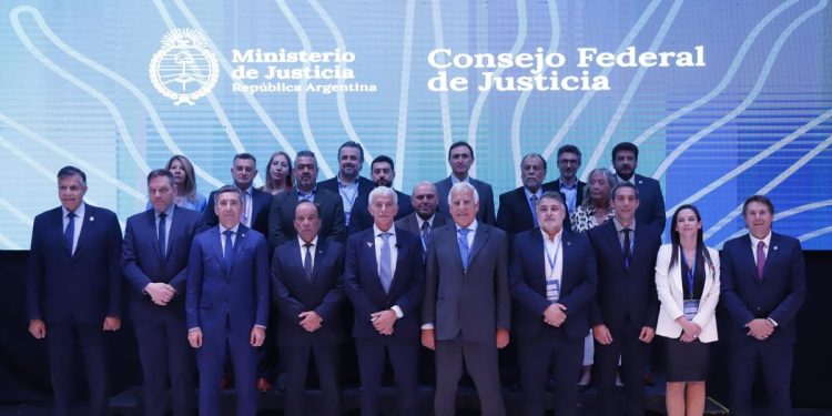 Mariano Cúneo Libarona reunió a los ministros de Justicia de todo el país