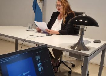Para la defensora del Pueblo de la Ciudad, las apuestas online en menores «es una política pública»