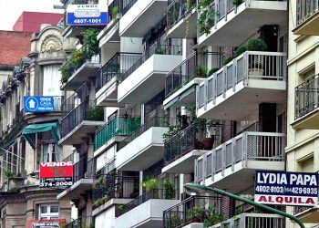 Pese a la crisis habitacional, el gobierno porteño sigue rematando inmuebles sin herederos