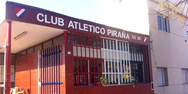 Repudiable: barras de Huracán tomaron un tradicional club y le robaron la recaudación