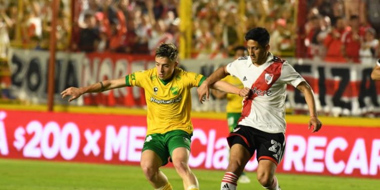 River visita a Defensa y Justicia esta noche tras ser goleado en Brasil: horario, TV y formaciones