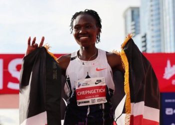 Ruth Chepngetich hizo historia en la Maratón de Chicago y batió un nuevo récord mundial femenino