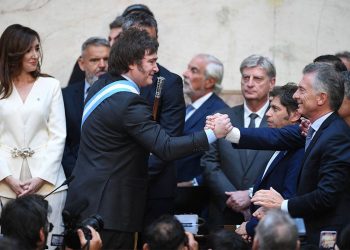 Tras obtener el apoyo de Macri, en Casa Rosada esperan aumentar la absorción de votos del PRO