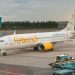 Un avión de Flybondi quedó varado en Neuquén y lo fueron a auxiliar técnicos en una nave de Aerolíneas Argentinas