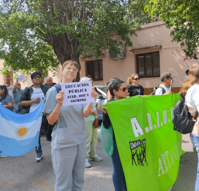 Un grito de protesta federal: de norte a sur, cientos de miles de personas marcharon en defensa de la educación