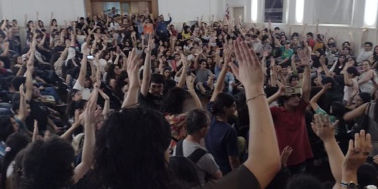 Universidades bajo ataque: siguen las tomas y se profundiza el reclamo